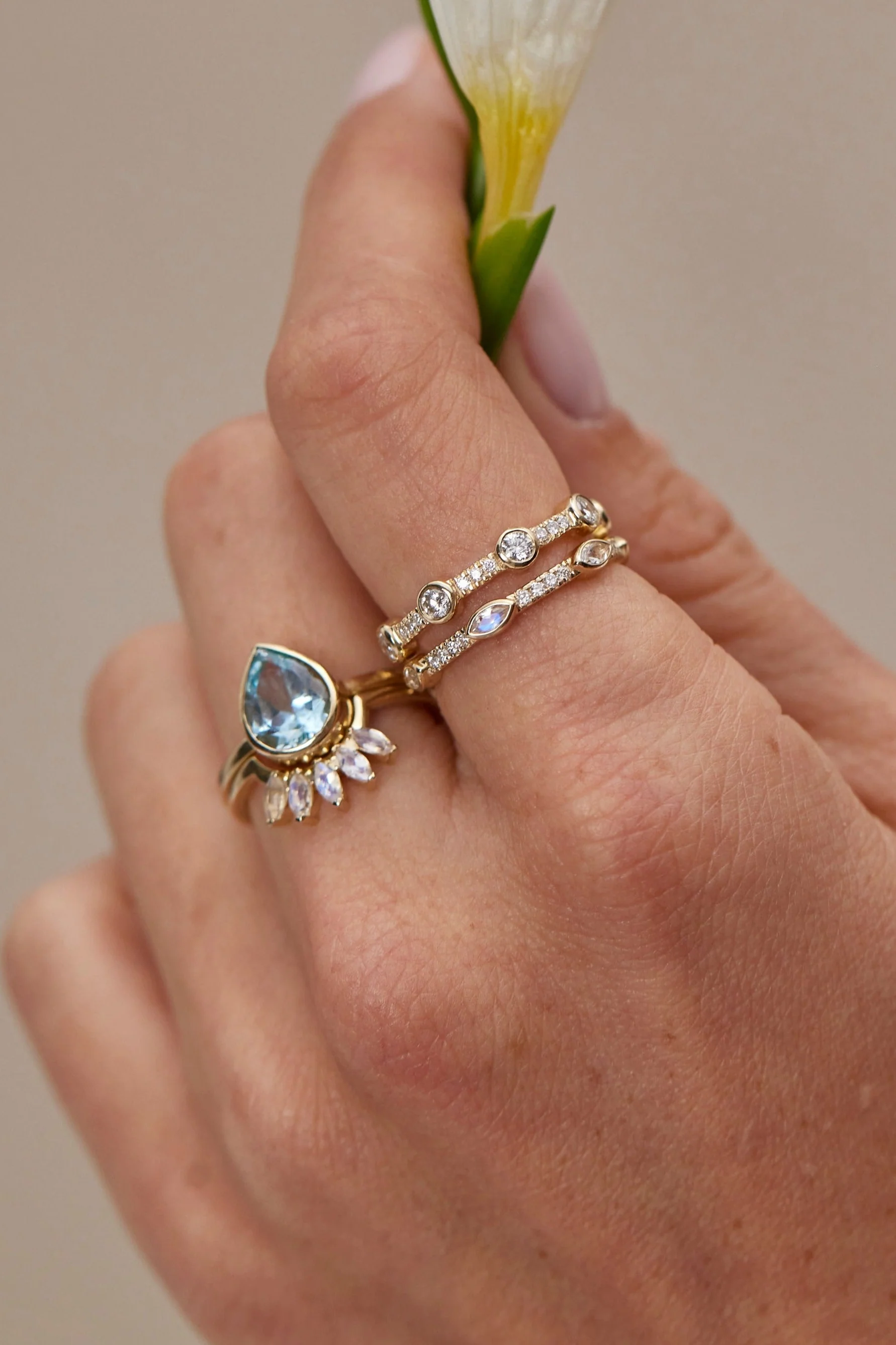 9K White Gold Asymmetrical Diamond Wedder - Image 2