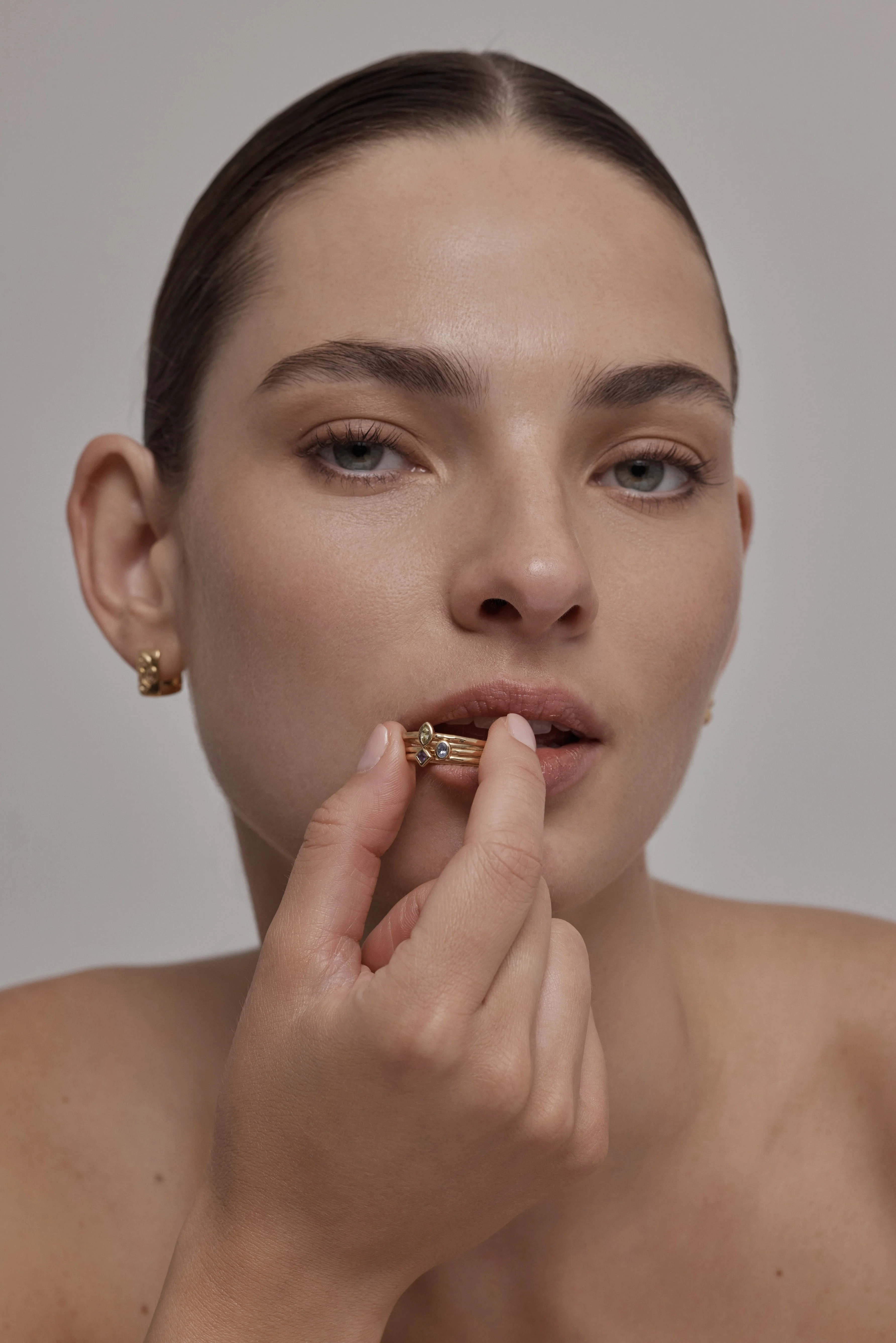 Petite August Peridot Gold Stacker - Image 5