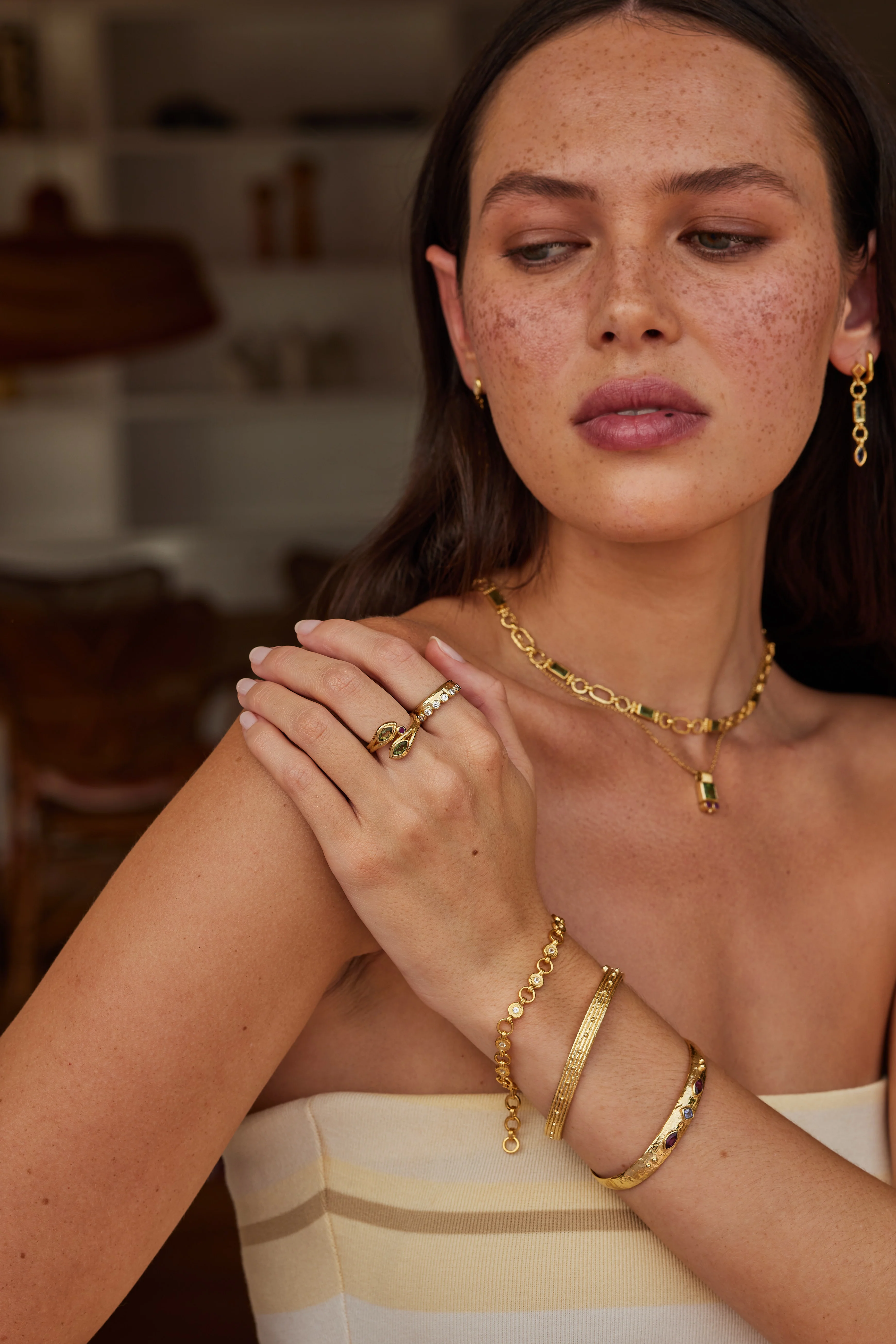Coronet Iolite & Rhodolite Gold Cuff - Image 3