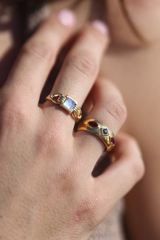 Coronet Moonstone Silver Ring - Image 3