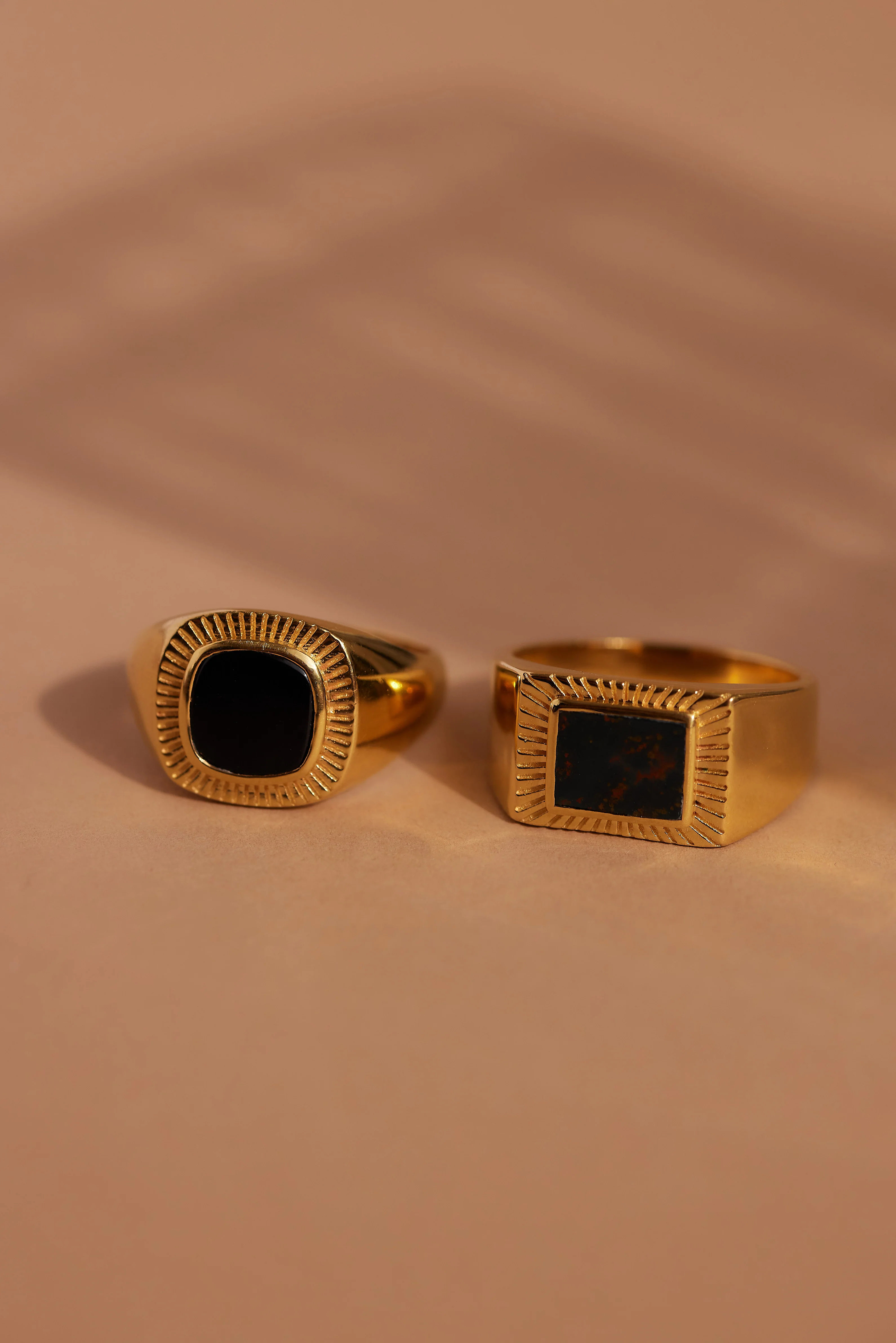 Lennox Black Onyx Gold Ring - Image 4