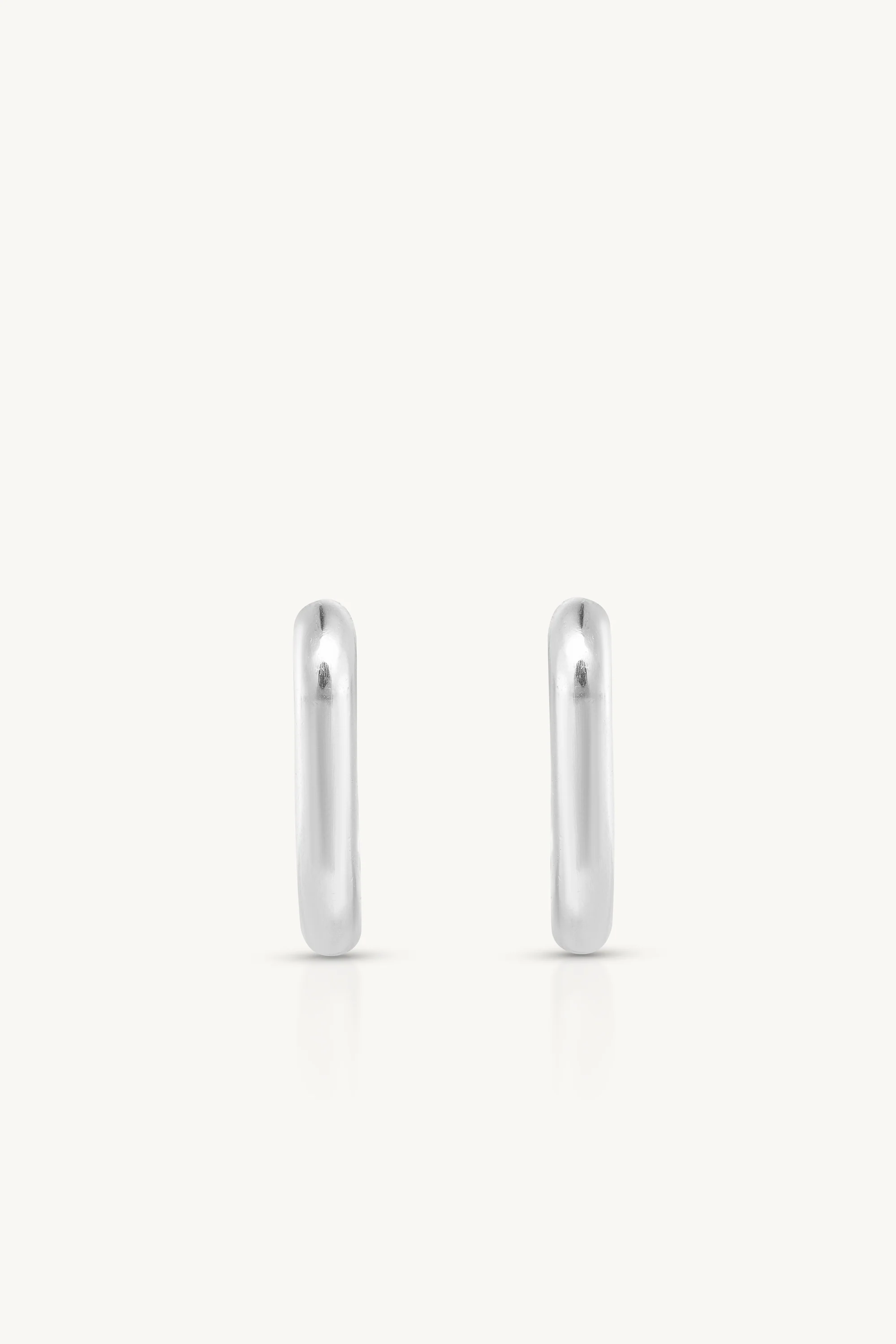 Paperclip Polished Silver Huggies - Small - Image 4
