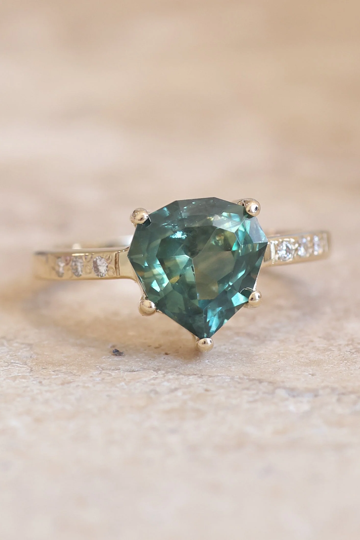 Parti Sapphire and Diamond 14K Yellow Gold Band - Image 3