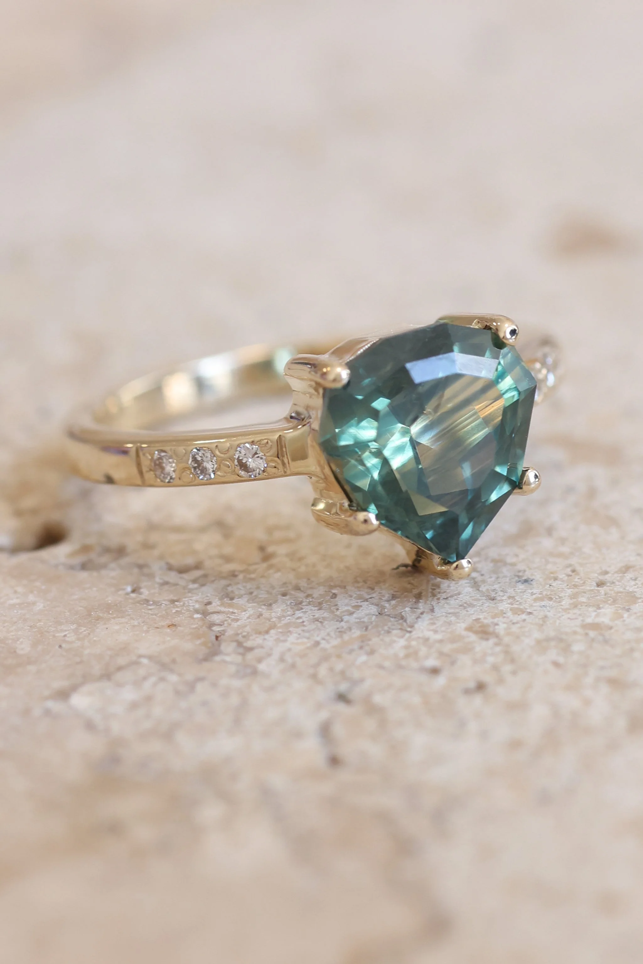 Parti Sapphire and Diamond 14K Yellow Gold Band - Image 4