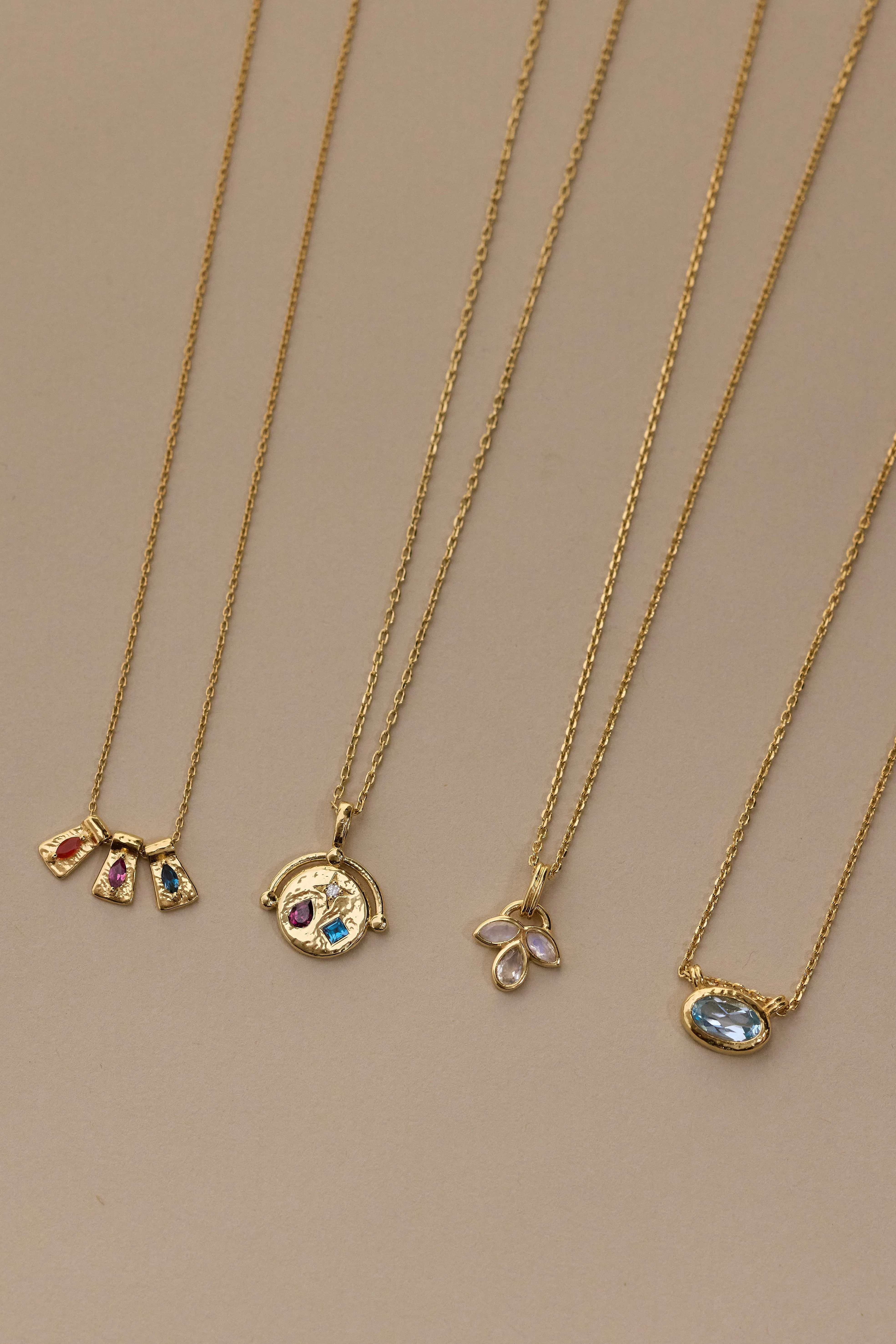 Seraphine Gold Necklace - Image 5