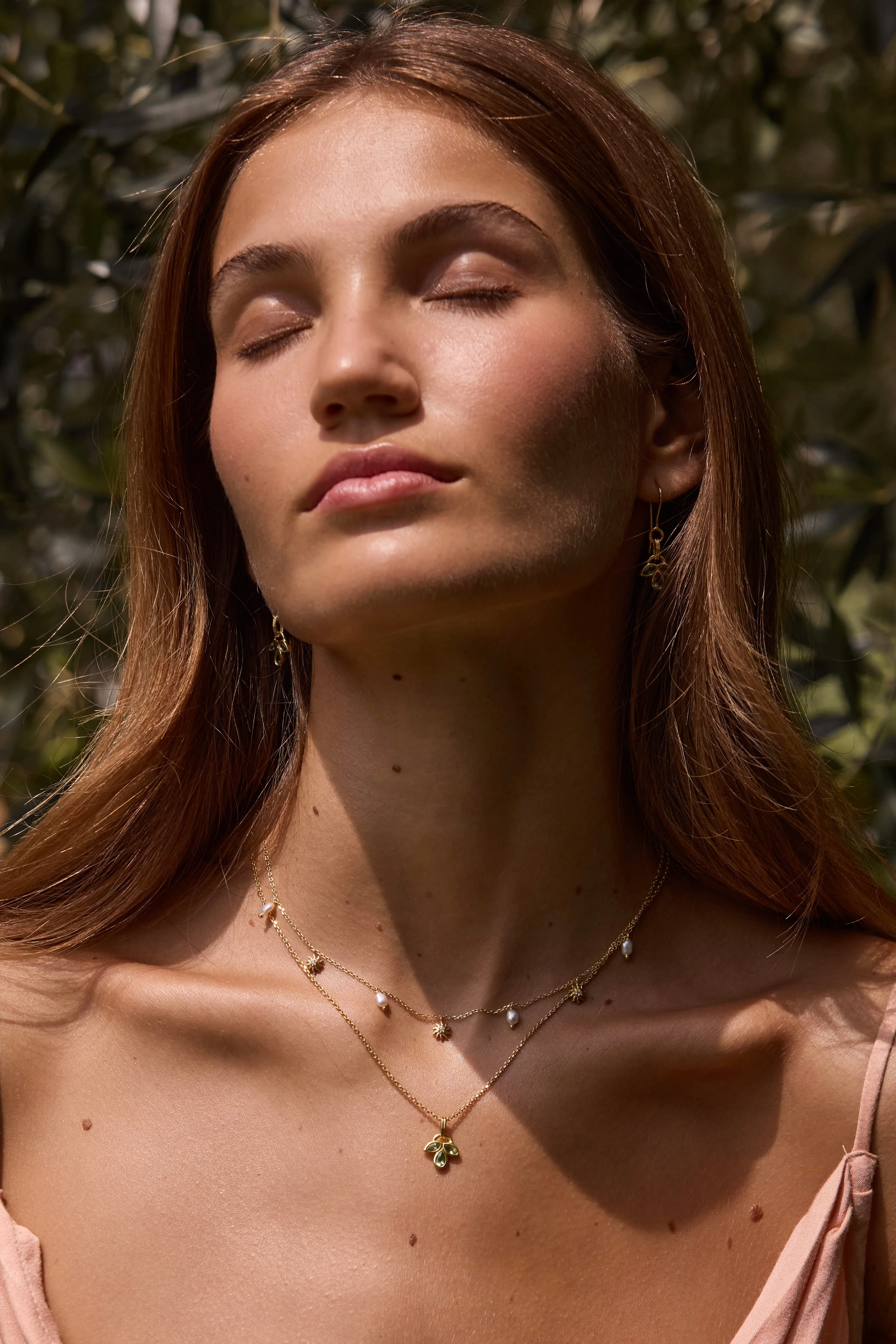 Soleil Pearl Gold Necklace - Image 5